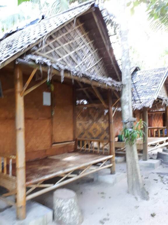 Лансака: Num Chaykhong