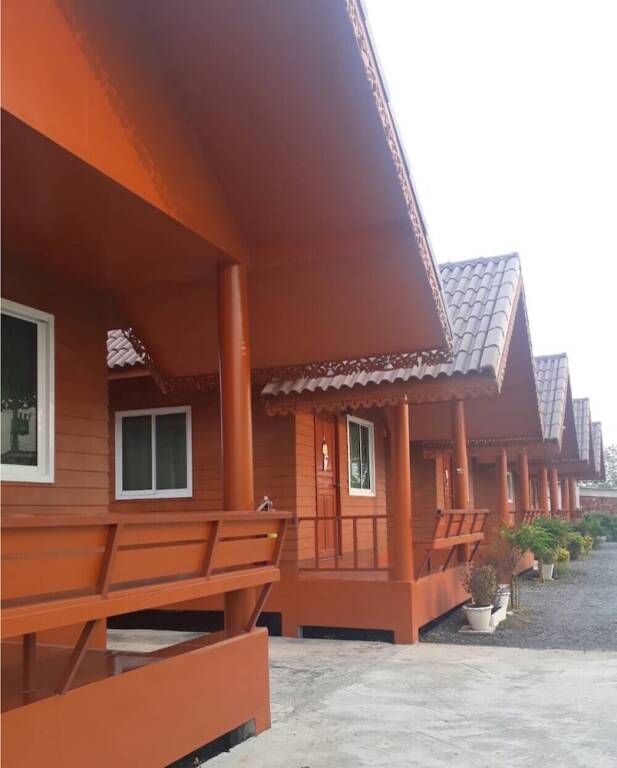 Лопбури: Panragsa Resort