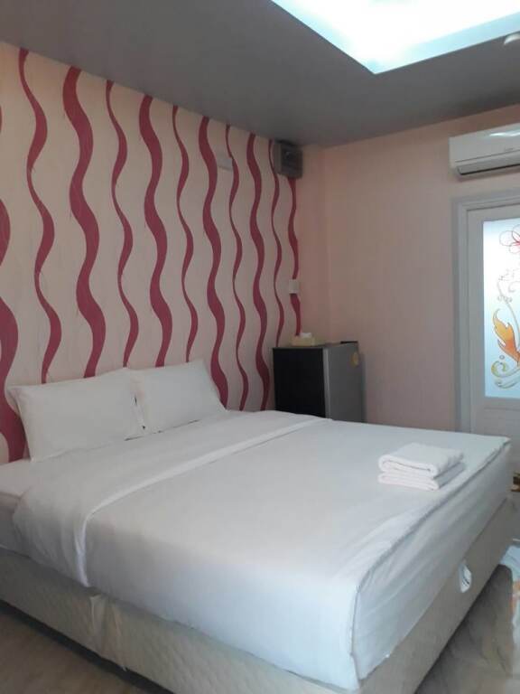 Лопбури: Panragsa Resort