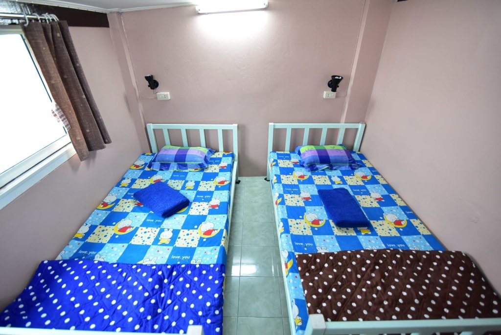 Бангкок: 5 Minute Hostel