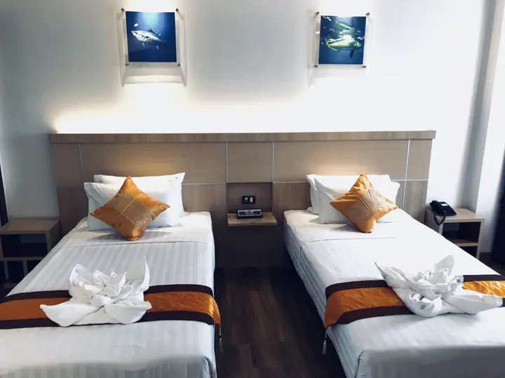 Сураттхани: Marlin Hotel