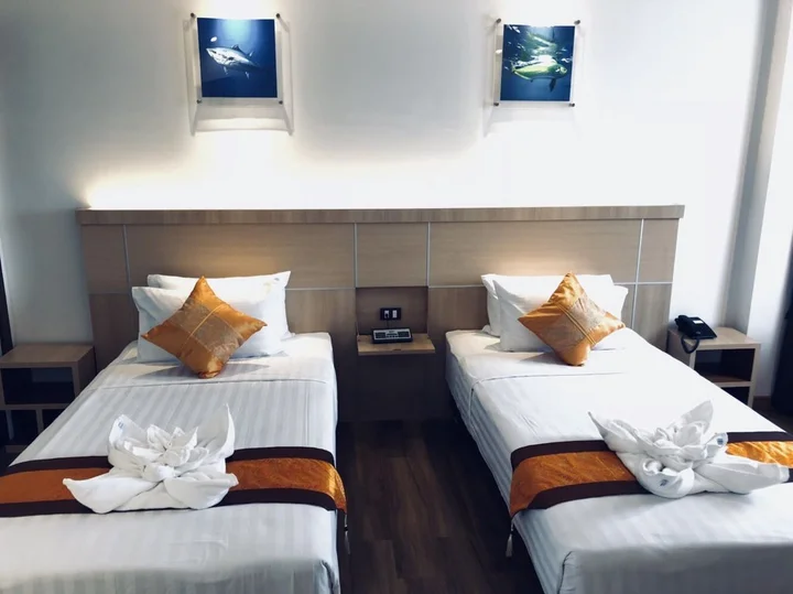 Сураттхани: Marlin Hotel