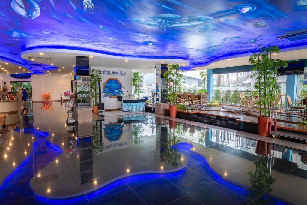 Сураттхани: Marlin Hotel