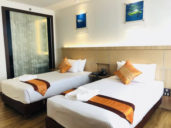 Сураттхани: Marlin Hotel