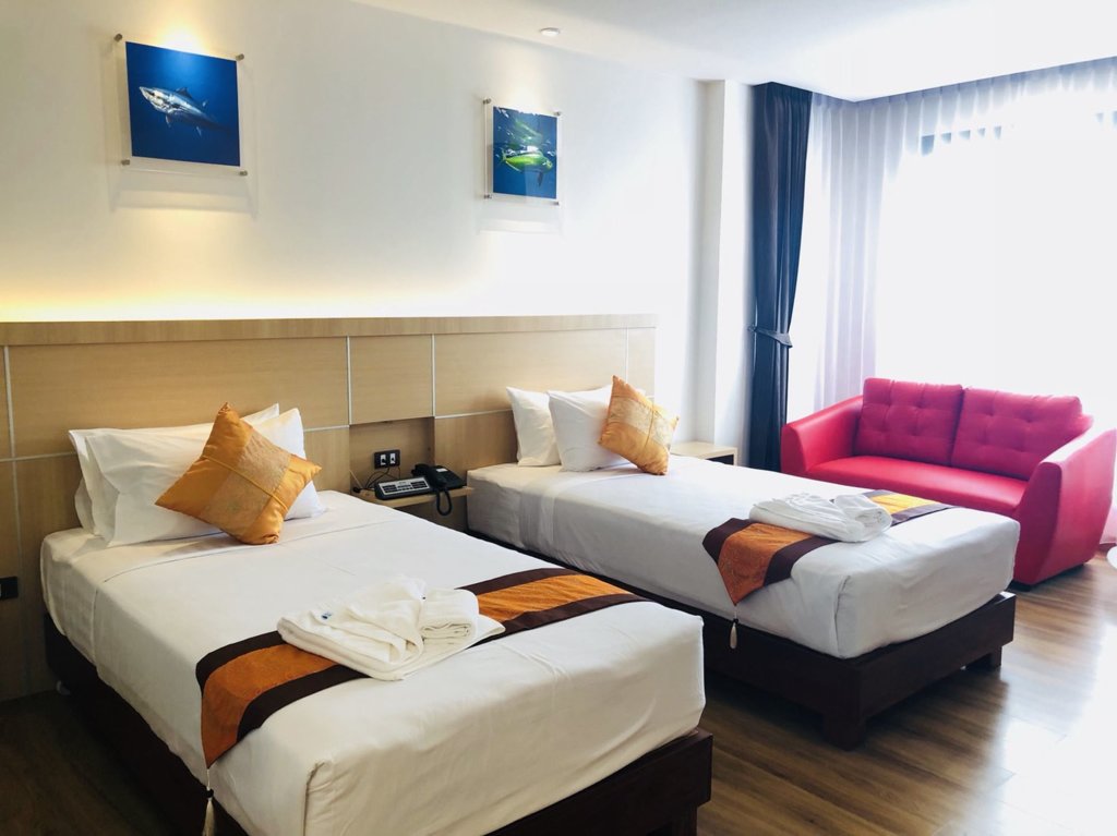 Сураттхани: Marlin Hotel