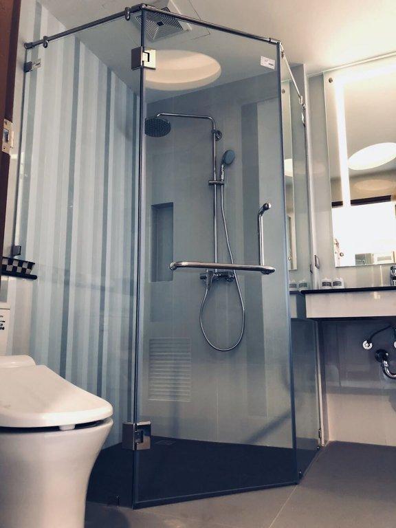 Сураттхани: Marlin Hotel