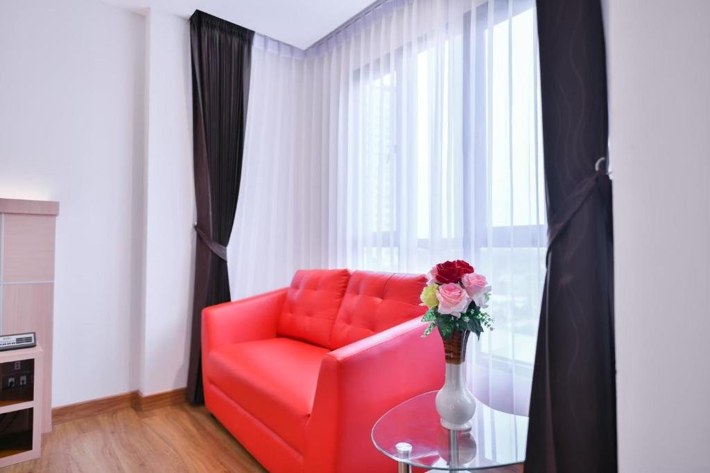 Сураттхани: Marlin Hotel