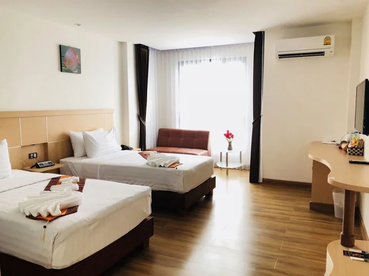 Сураттхани: Marlin Hotel