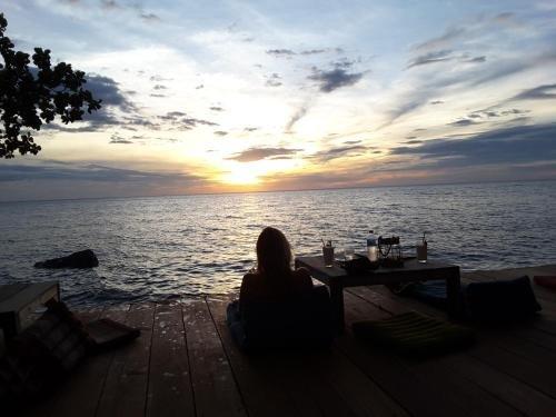 Ко Чанг: Bee Sleep Hostel Lonely Beach - Adults Only