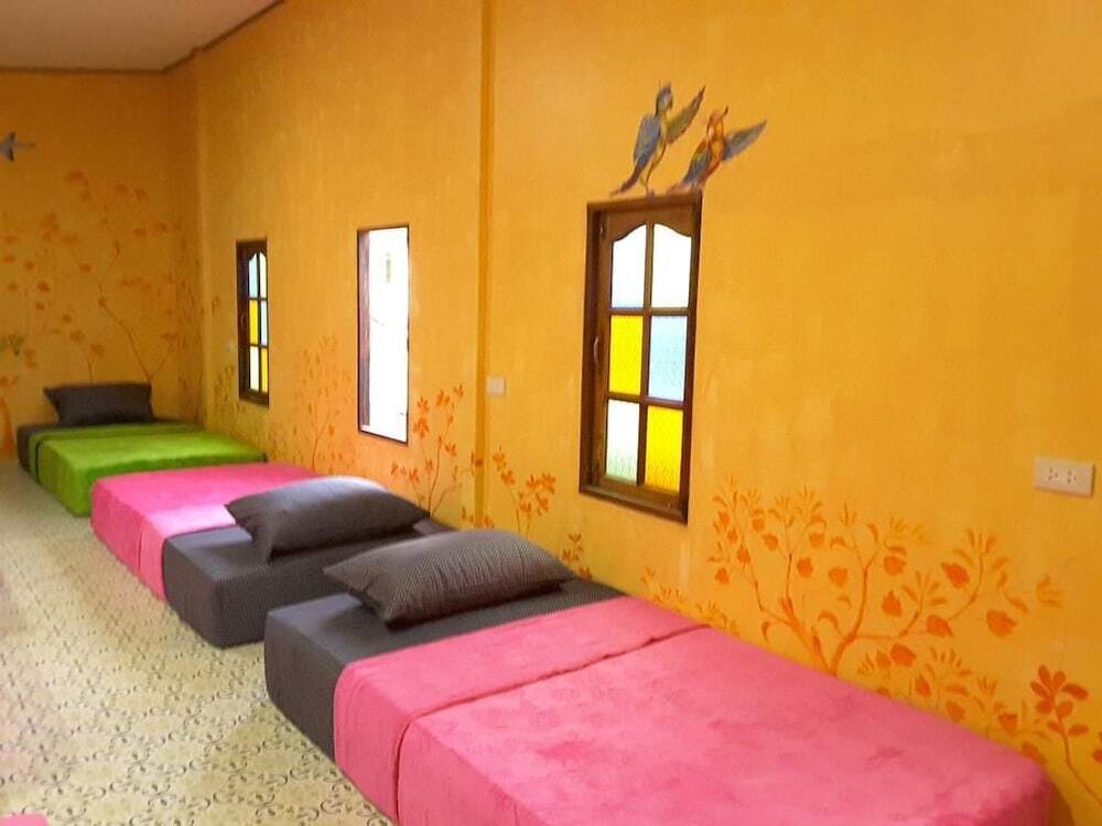 Ко Чанг: Bee Sleep Hostel Lonely Beach - Adults Only