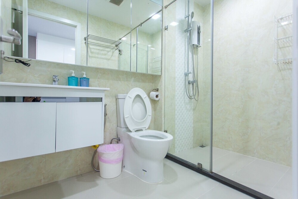 Бангкок: Sukhumvit 64 Pool View Apartment