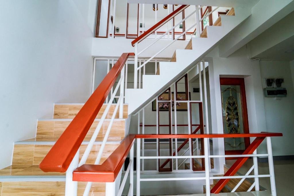 Сураттхани: Mind and Punpun Apartment