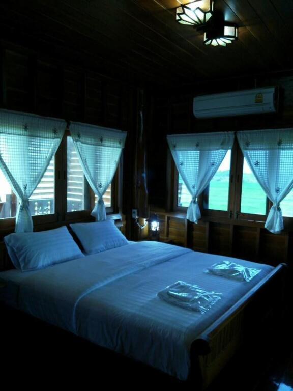Сан-Кампаенг: Huanmaisakngam Resort