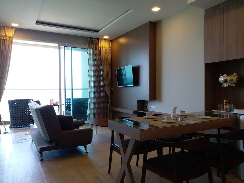 Паттайя: Cetus Beachfront Jomtien