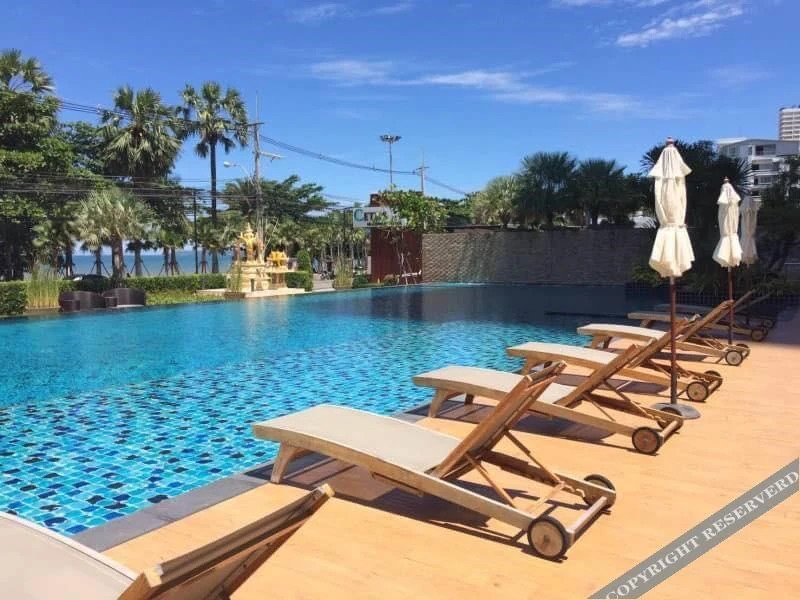 Паттайя: Cetus Beachfront Jomtien