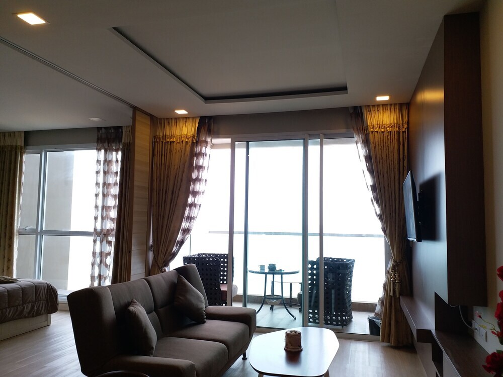 Паттайя: Cetus Beachfront Jomtien
