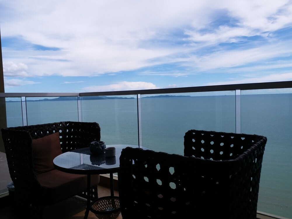 Паттайя: Cetus Beachfront Jomtien
