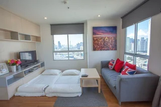 Бангкок: Nicely Apartment Close RCA Nightclub