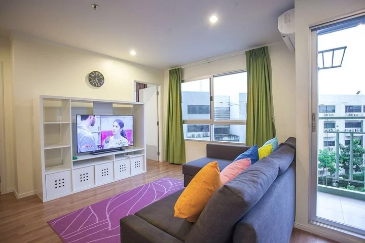 Бангкок: Nicely Apartment Close RCA Nightclub