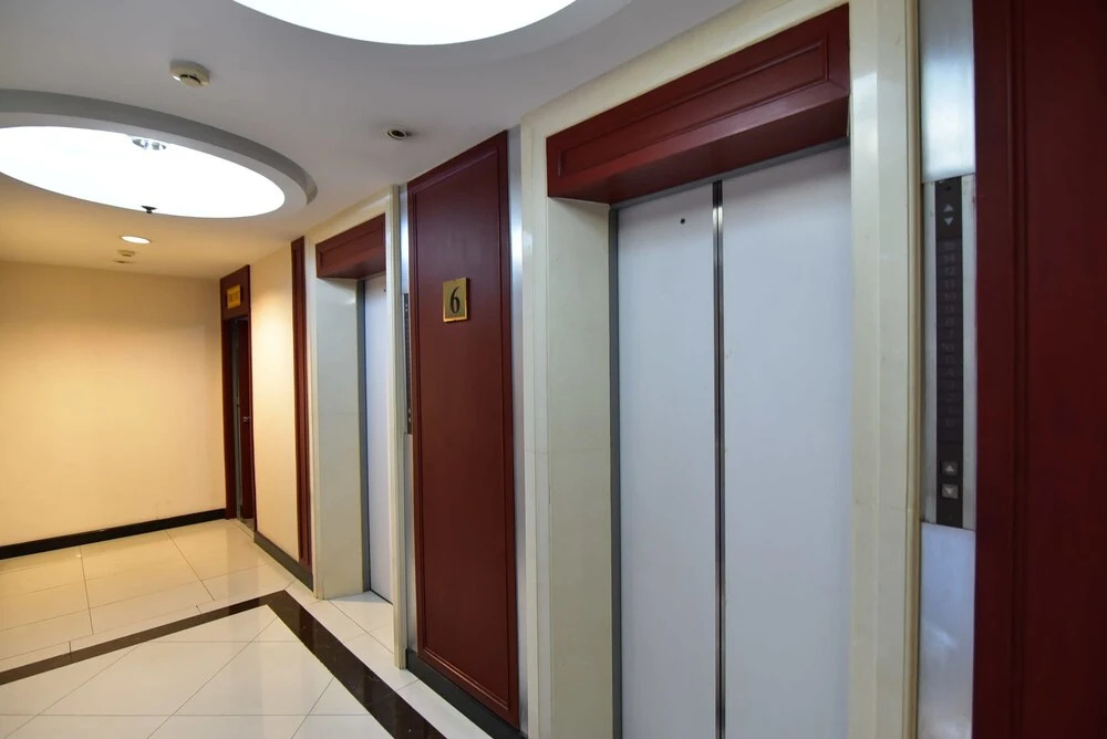Бангкок: Antique Palace Apartment