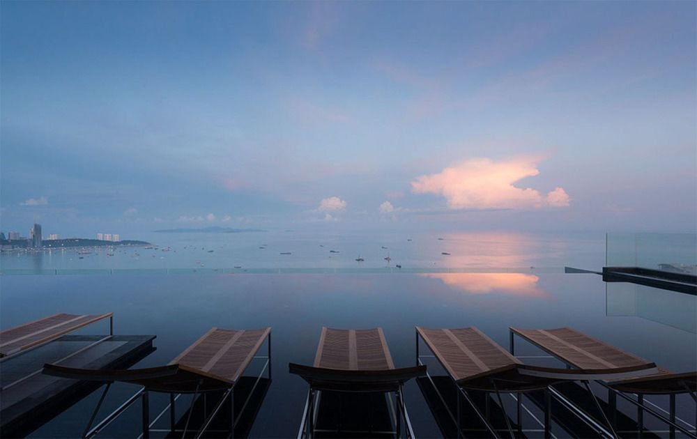 1BR Centric Sea 812 With Infinity Pool — фото 1