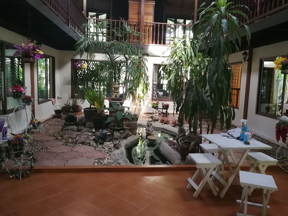 Ампхава: Kumkhumsriwangchai Amphawa