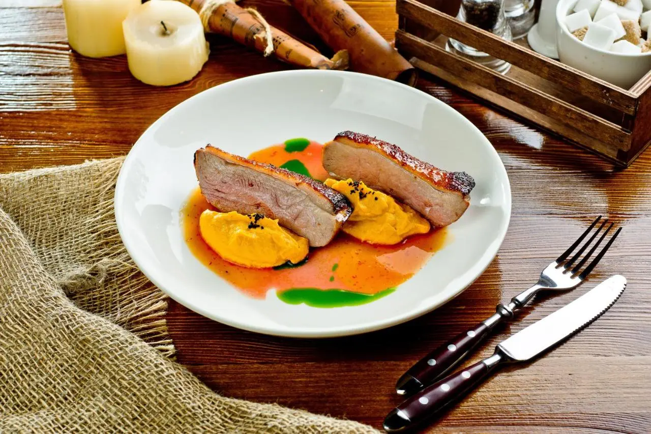 Саратов: Отель Полина
