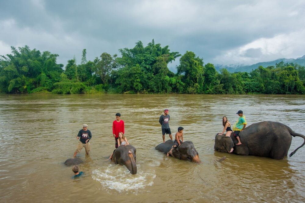 Сай Йок: Binlha Raft Resort