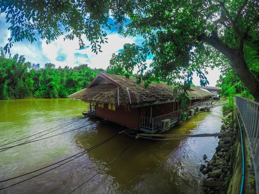 Сай Йок: Binlha Raft Resort