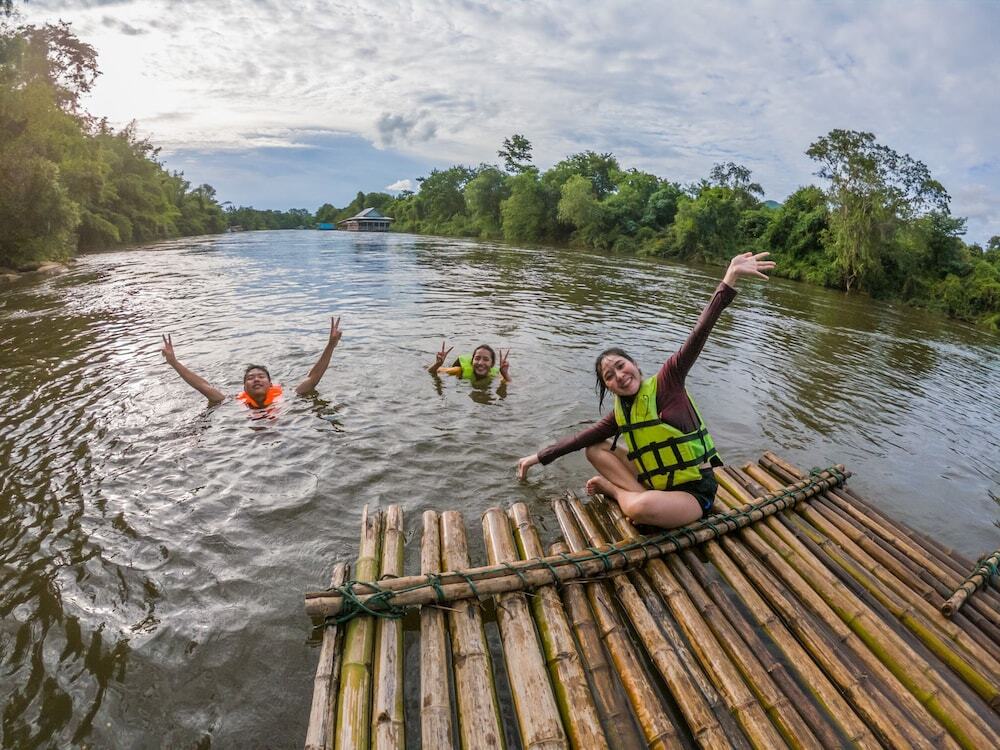 Сай Йок: Binlha Raft Resort