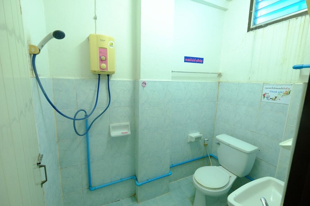Сакон Накхон: LP Apartment
