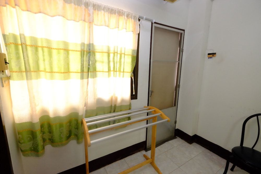 Сакон Накхон: LP Apartment