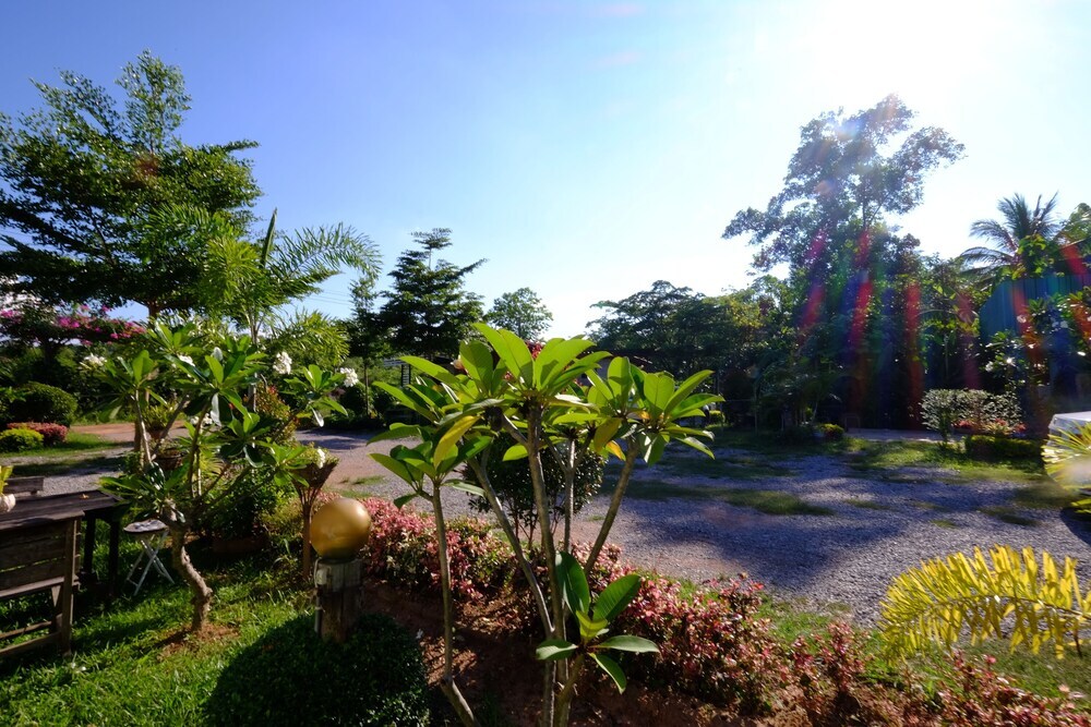 Сакон Накхон: Huenhimphu Resort