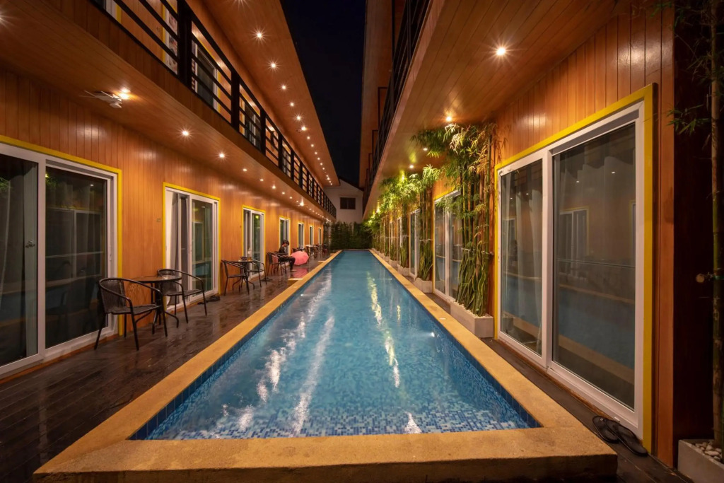 Бангкок: Resort V - MRT Huai Khwang