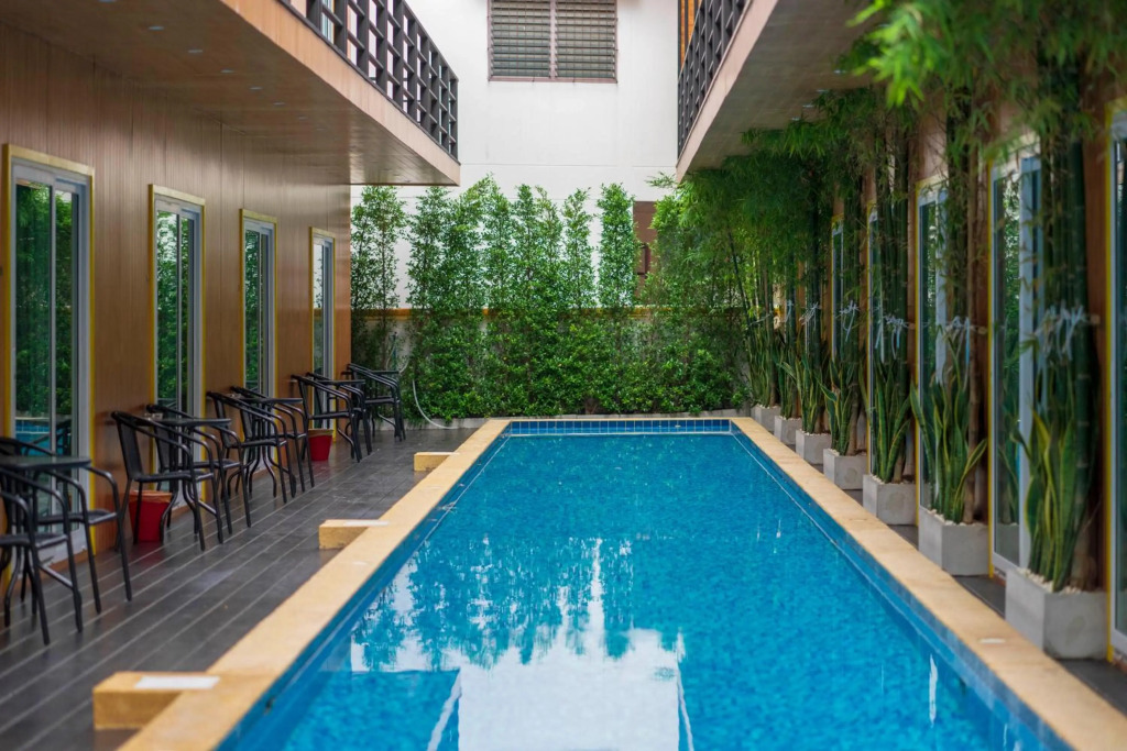 Бангкок: Resort V - MRT Huai Khwang