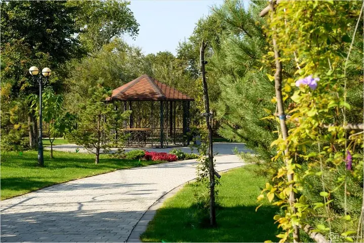 Энгельс: Парк-отель Новый Век