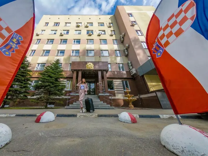 Саратов: Отель Загреб