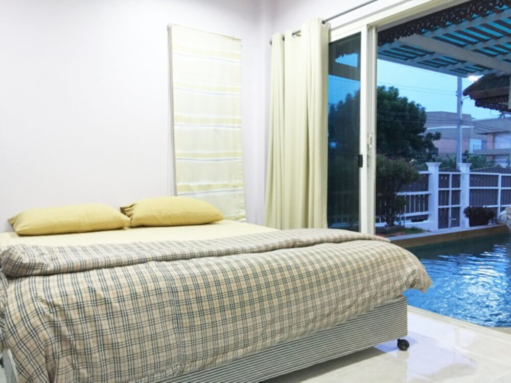 Чаам: Fira Villa Huahin