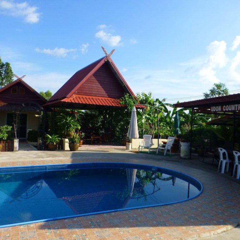 Бан-Мак-Хен: 2 Double Bedroom Pool Apartment With Extensive Kitchen Dining Room Wi-fi Aircon