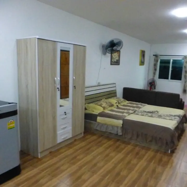 Бан-Мак-Хен: 2 Double Bedroom Pool Apartment With Extensive Kitchen Dining Room Wi-fi Aircon