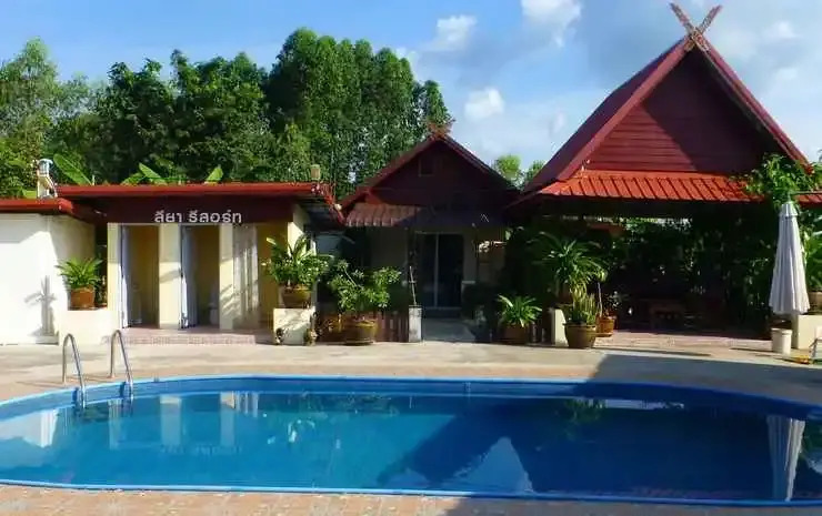 Бан-Мак-Хен: 2 Double Bedroom Pool Apartment With Extensive Kitchen Dining Room Wi-fi Aircon