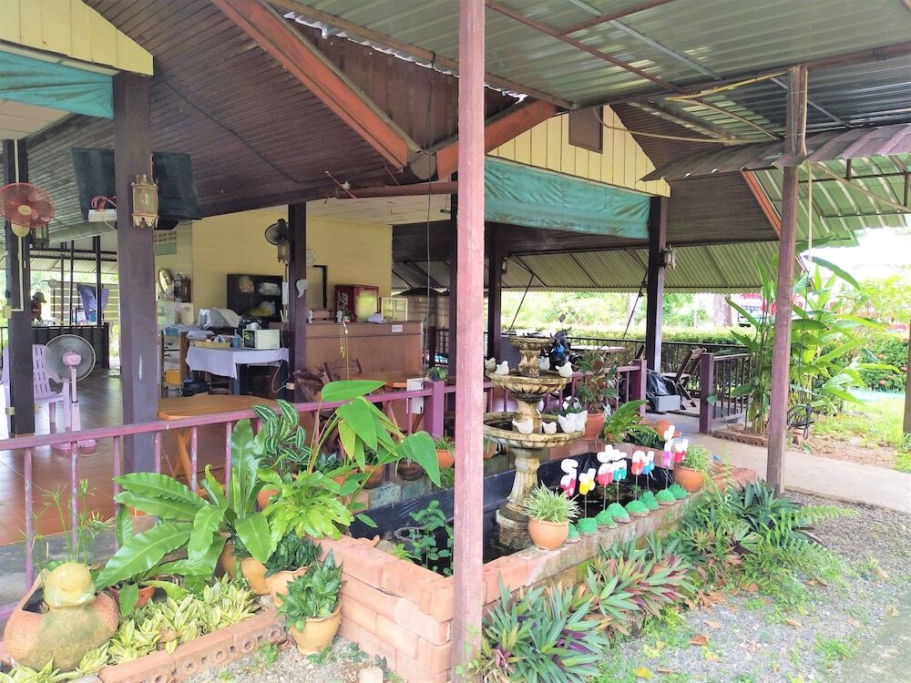 Столичный район Чантхабури: Khao Nam Khang Resort