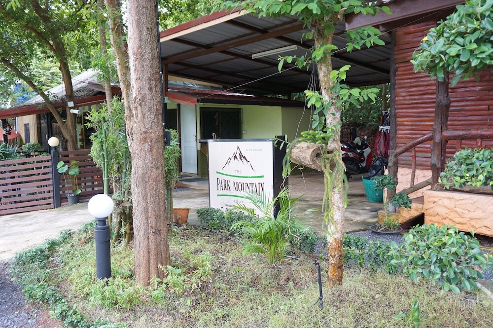 Сураттхани: The Park Mountain Resort