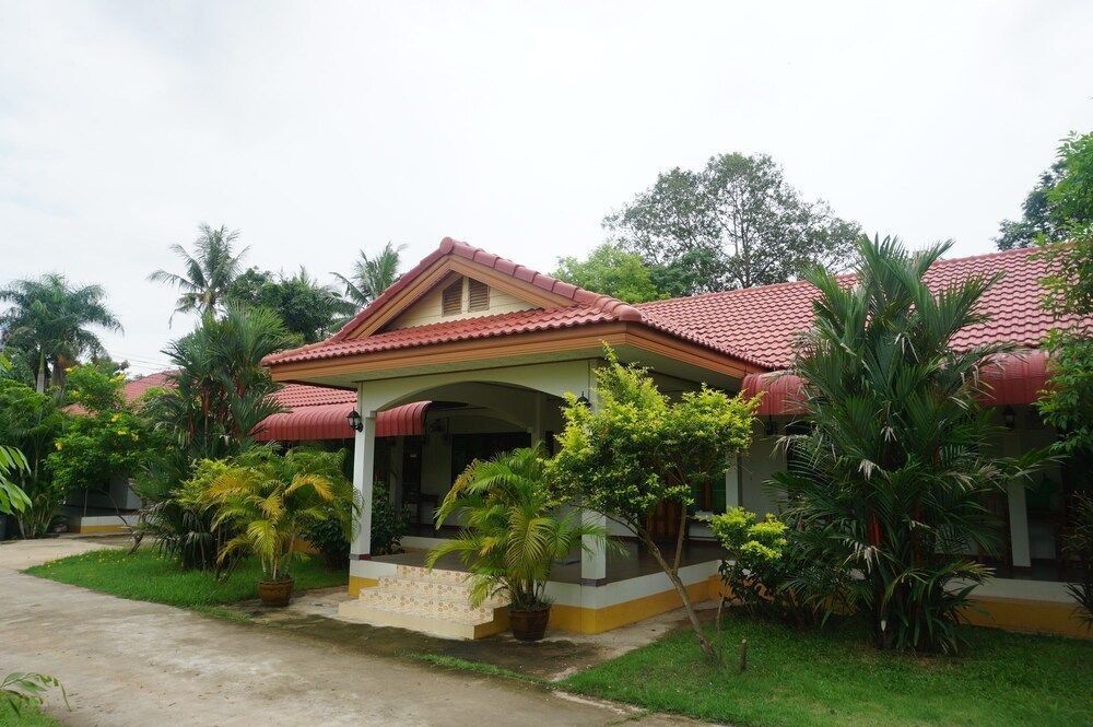 Ясотхон: Baan Suan Varaphan