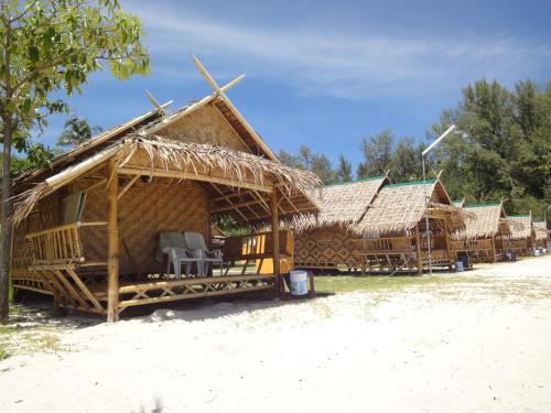 пляж Санрайз: Varin Village