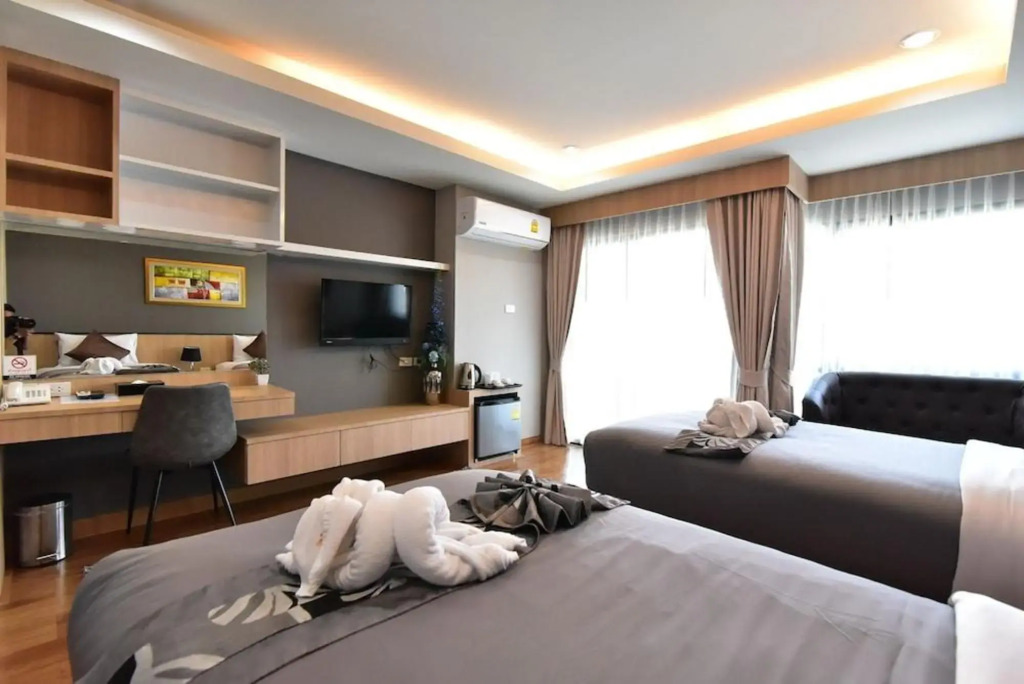 Хатъяй: The Raise Hotel