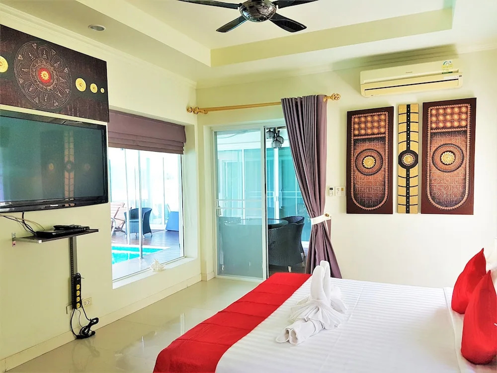 Муанг: Pool Villa Karon Beach by PHR