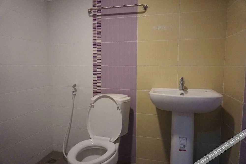 Хатъяй: Ruenwalee Hotel