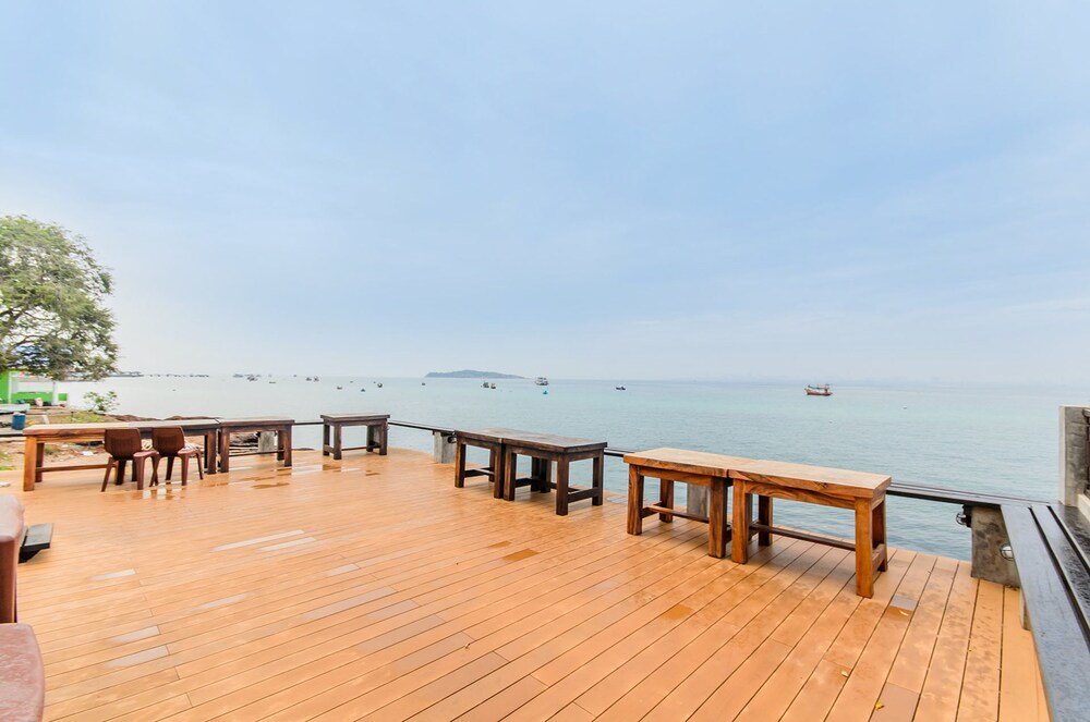 Ко-Лан: Baan Talay Namsai