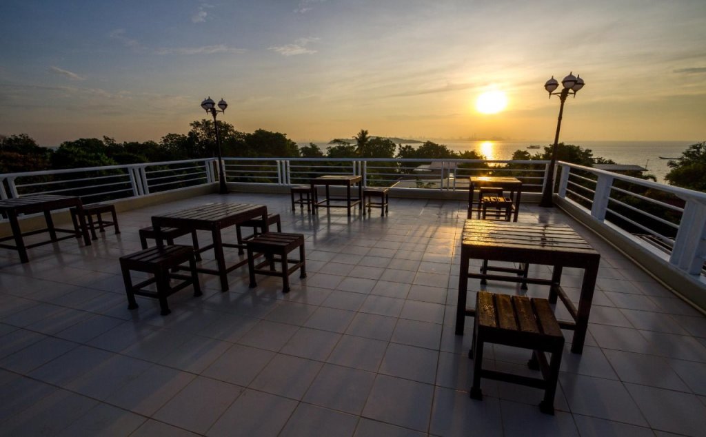 Ко-Лан: Koh Larn Riviera